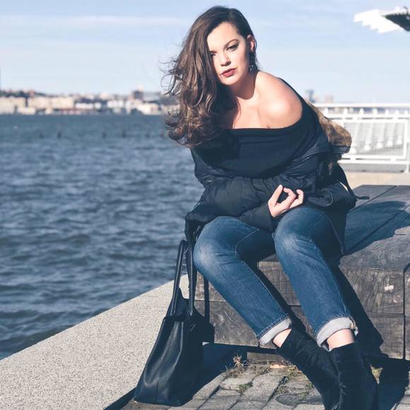 Meet your Posher, Shelby - Picture 1 of 1